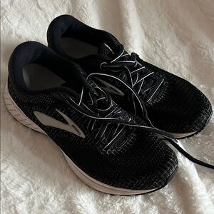 Brooks Revel 3 Black and White Running Shoes